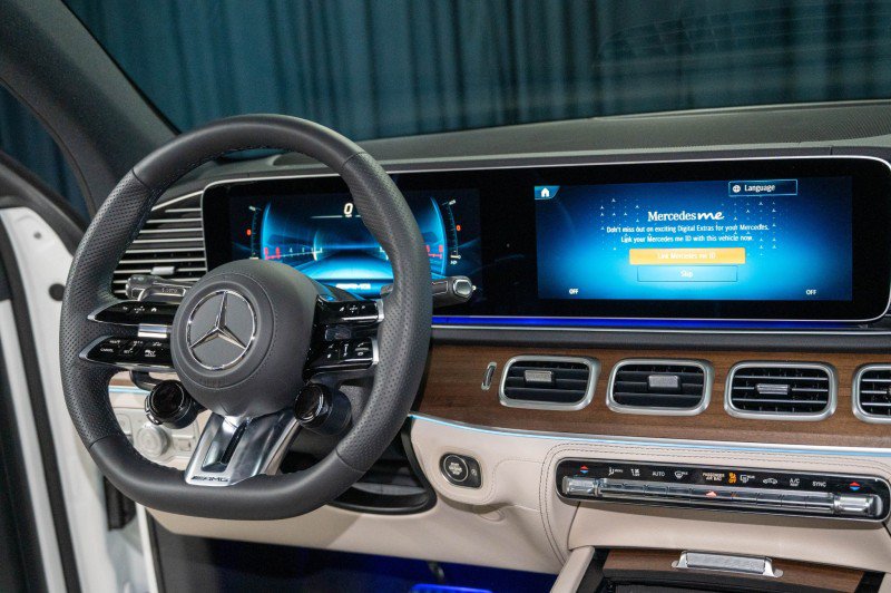 New 2026 Mercedes-Benz GLE 53 AMG 4MATIC image 17
