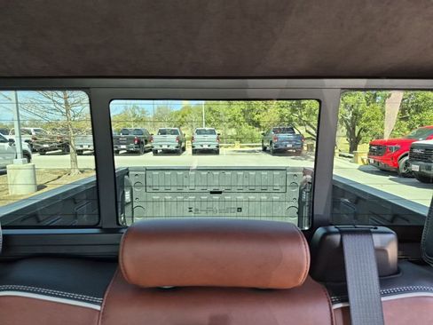 Used 2025 GMC Sierra 2500 Denali Ultimate image 25