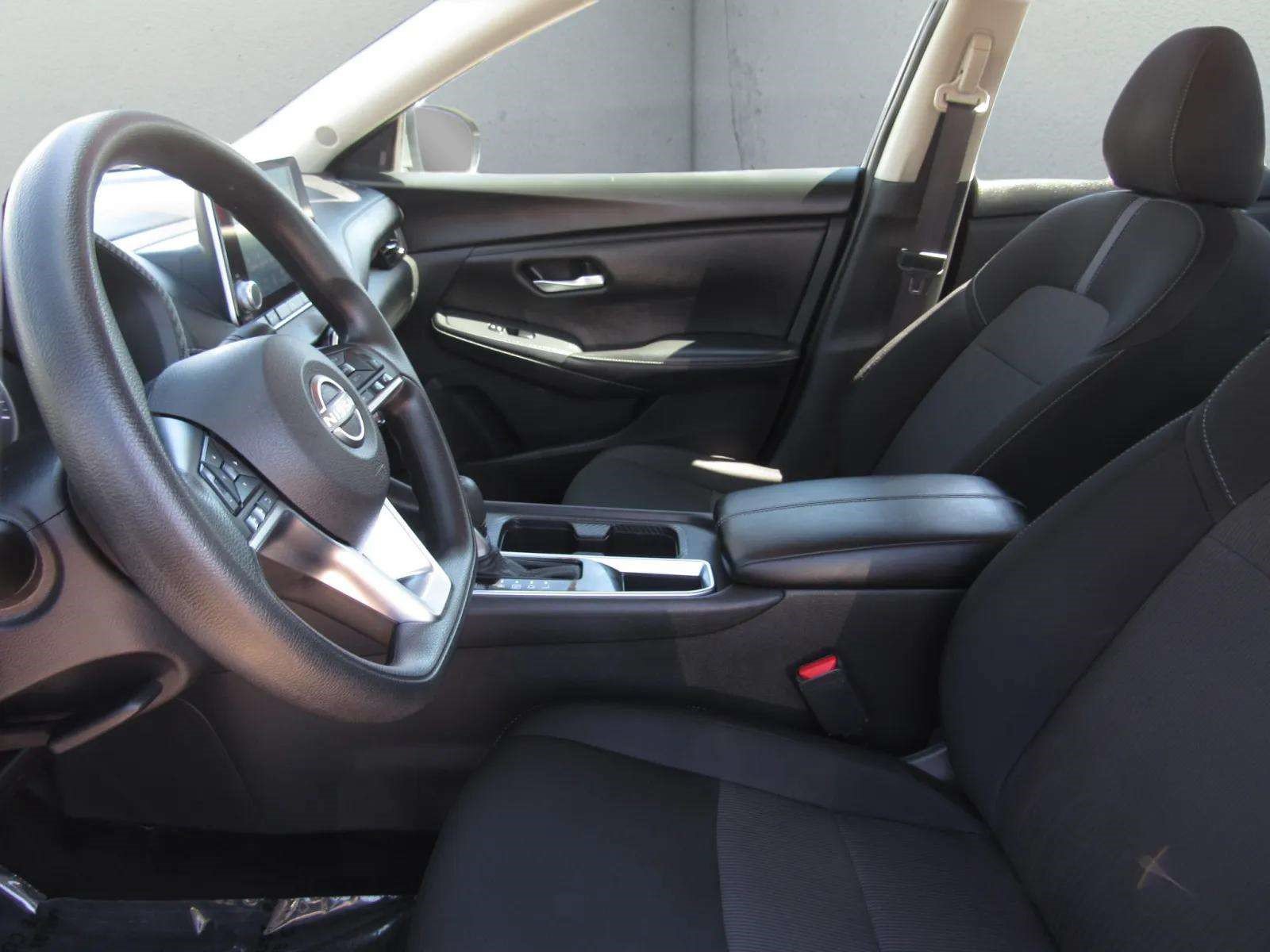 Used 2024 Nissan Sentra SV FWD image 13