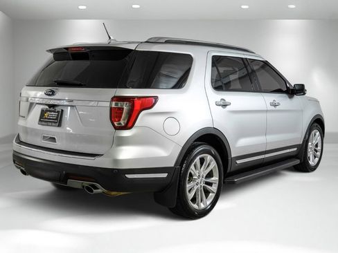 Used 2019 Ford Explorer Limited w/ Class III Trailer Tow Package FWD image 6