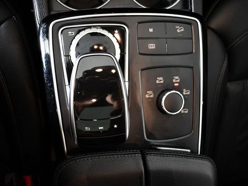 Used 2018 Mercedes-Benz GLE 350 4MATIC image 35