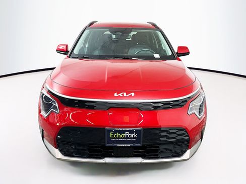 Used 2023 Kia Niro Wind FWD image 2