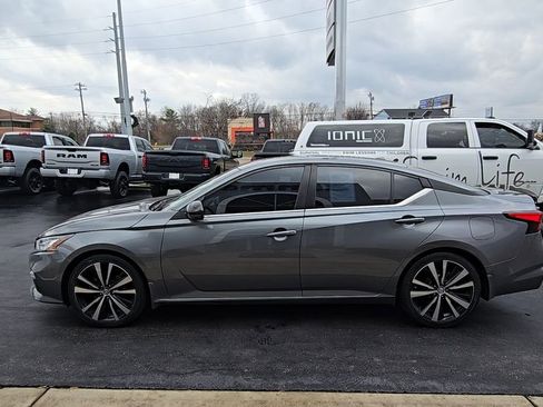 Used 2019 Nissan Altima 2.5 SR w/ SR Premium Package image 6
