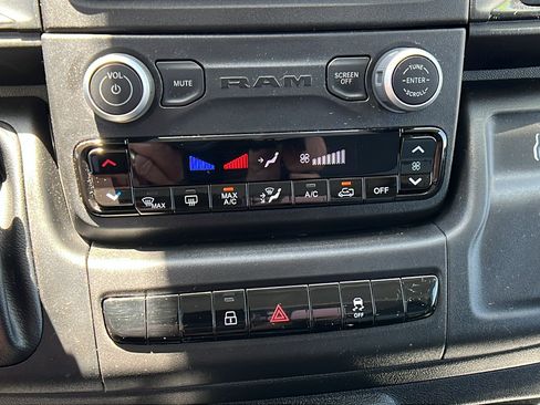 Used 2025 RAM ProMaster 2500 w/ Convenience Group FWD image 27