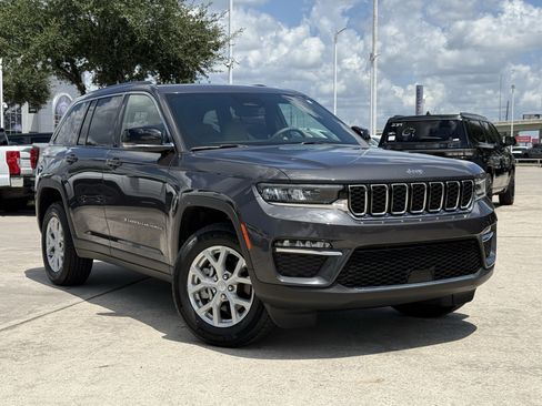 Used 2023 Jeep Grand Cherokee Limited RWD image 2