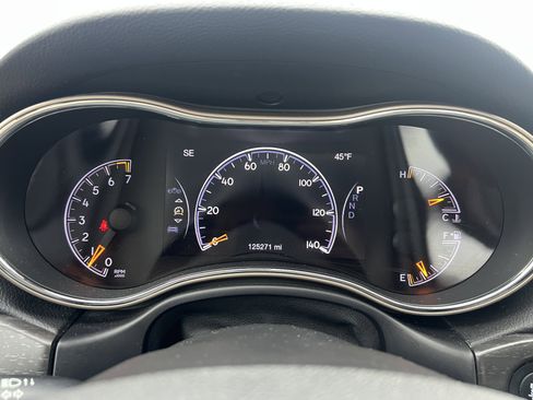 Used 2017 Jeep Grand Cherokee Limited image 20