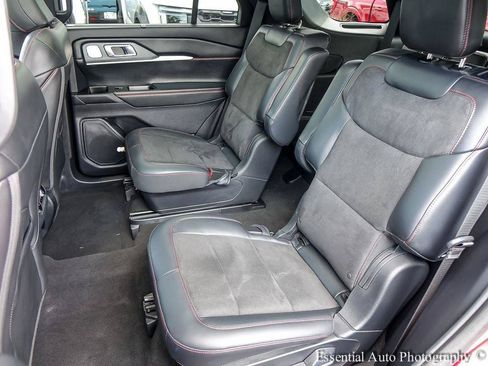 Certified 2025 Ford Explorer ST AWD/4WD image 11