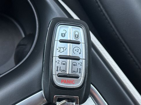 Used 2024 Chrysler Pacifica Touring-L w/ Road Tripper Package AWD/4WD image 36