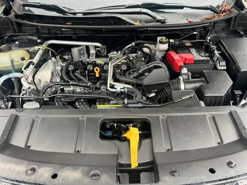 Used 2021 Nissan Rogue SV image 28