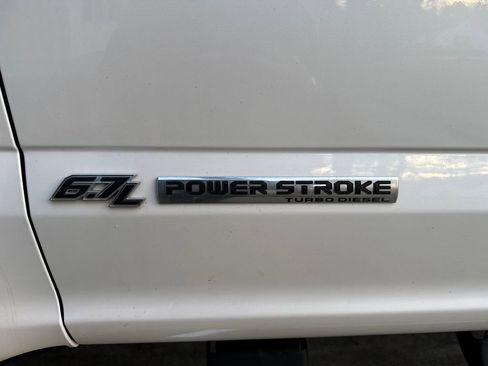 Used 2017 Ford F250 Lariat w/ Lariat Value Package image 12