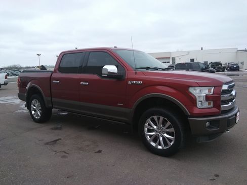 Used 2015 Ford F150 Lariat w/ Equipment Group 502A Luxury image 4