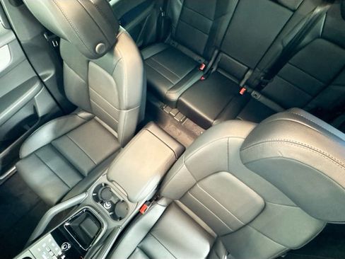Certified 2026 Porsche Cayenne AWD/4WD image 19