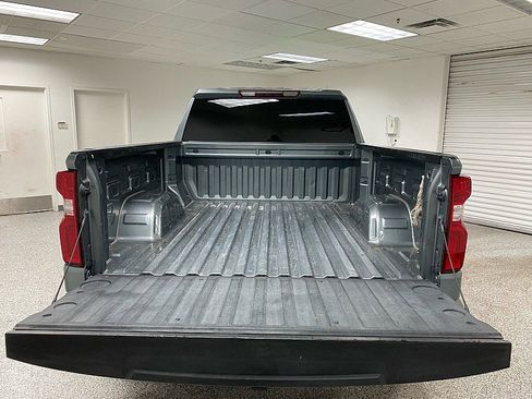 Used 2019 Chevrolet Silverado 1500 Custom w/ Custom Value Package image 14