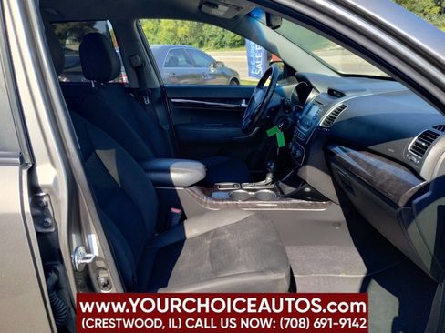 Used 2014 Kia Sorento LX image 22