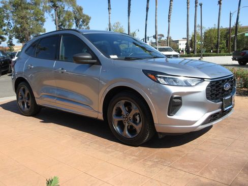 Certified 2023 Ford Escape ST-Line FWD image 6