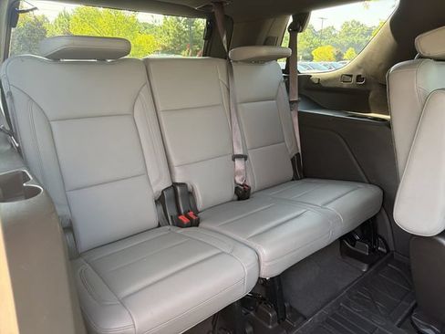Used 2021 Chevrolet Tahoe LT w/ LT Signature Package AWD/4WD image 18