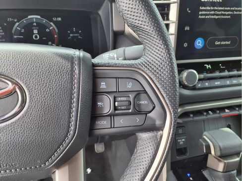 Used 2025 Toyota Tundra Limited AWD/4WD image 24