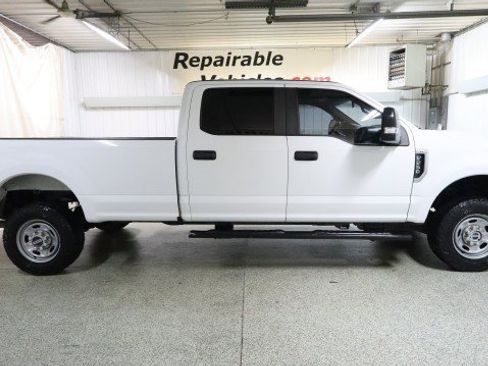 Used 2018 Ford F250 XL w/ Power Equipment Group image 4
