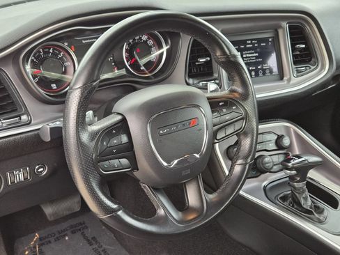 Used 2022 Dodge Challenger GT AWD/4WD image 26