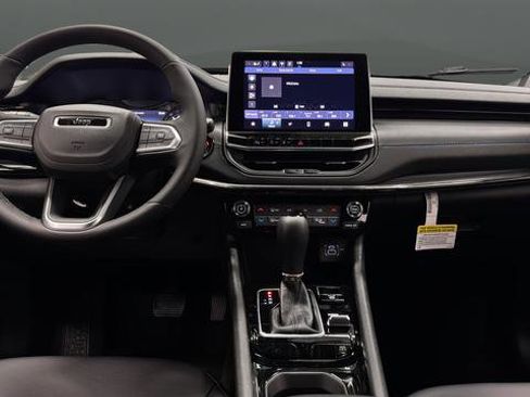 New 2026 Jeep Compass Latitude AWD/4WD image 10