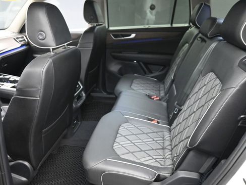 Used 2024 Volkswagen Atlas SEL Premium R-Line image 13