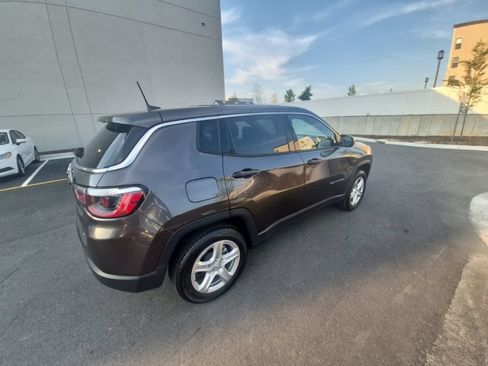 Used 2023 Jeep Compass Sport AWD/4WD image 4
