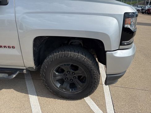 Used 2017 Chevrolet Silverado 1500 LTZ Z71 w/ Redline Edition AWD/4WD image 4