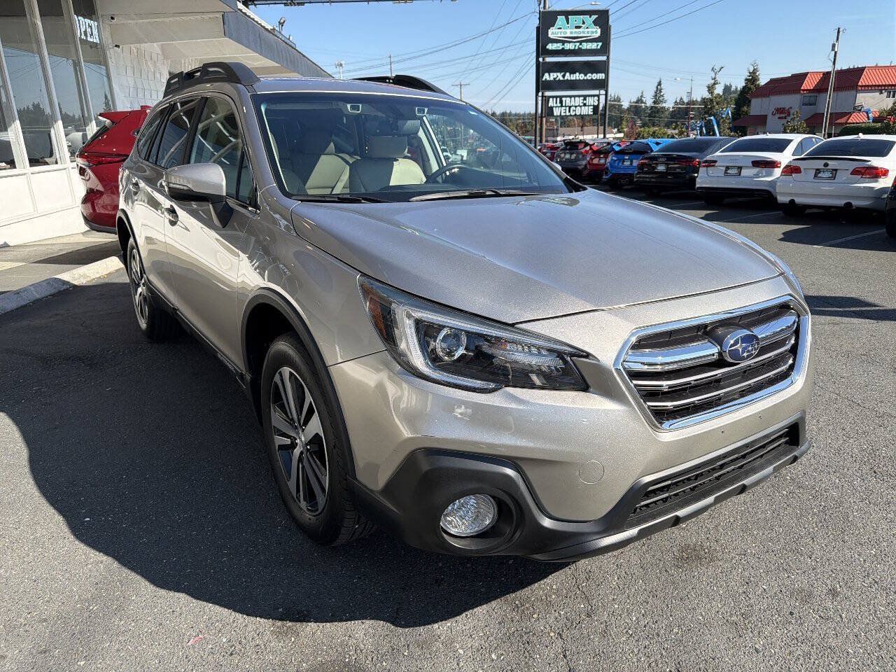 Used 2018 Subaru Outback 2.5i Limited AWD/4WD image 11