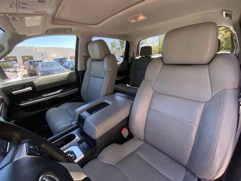 Used 2017 Toyota Tundra Limited w/ Limited Premium Package AWD/4WD image 48