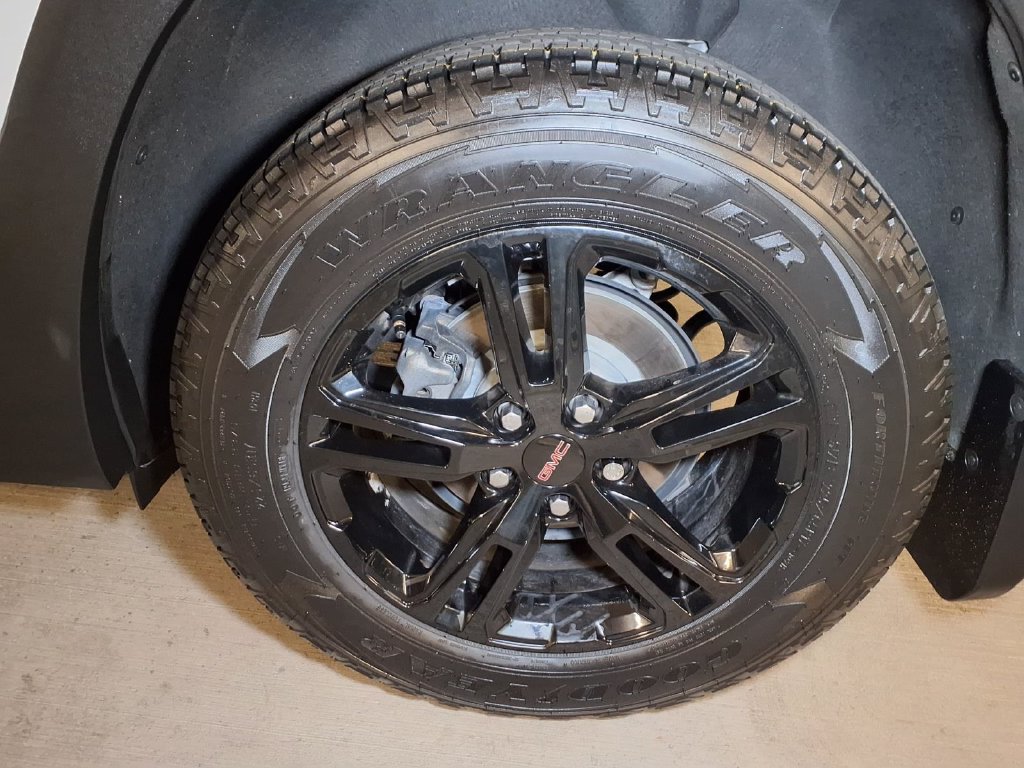 Used 2023 GMC Terrain AT4 AWD/4WD image 21