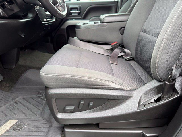 Used 2018 Chevrolet Silverado 1500 LT w/ All Star Edition AWD/4WD image 22