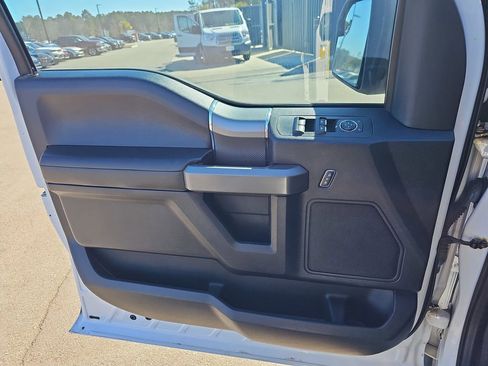 Used 2017 Ford F150 XLT w/ Equipment Group 302A Luxury image 30