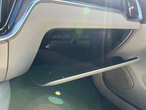 Used 2024 Volvo S60 B5 Plus w/ Climate Package image 32