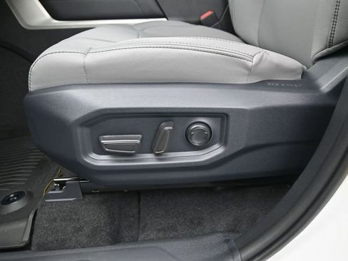 New 2026 Toyota Tundra Limited AWD/4WD image 10