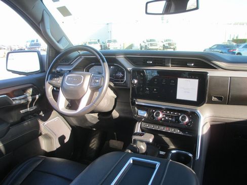 Certified 2022 GMC Sierra 1500 Denali image 28