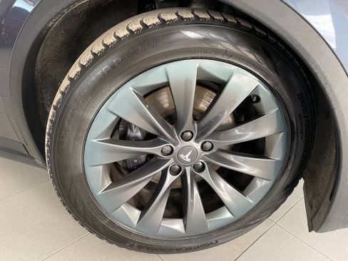 Used 2018 Tesla Model X 75D image 11