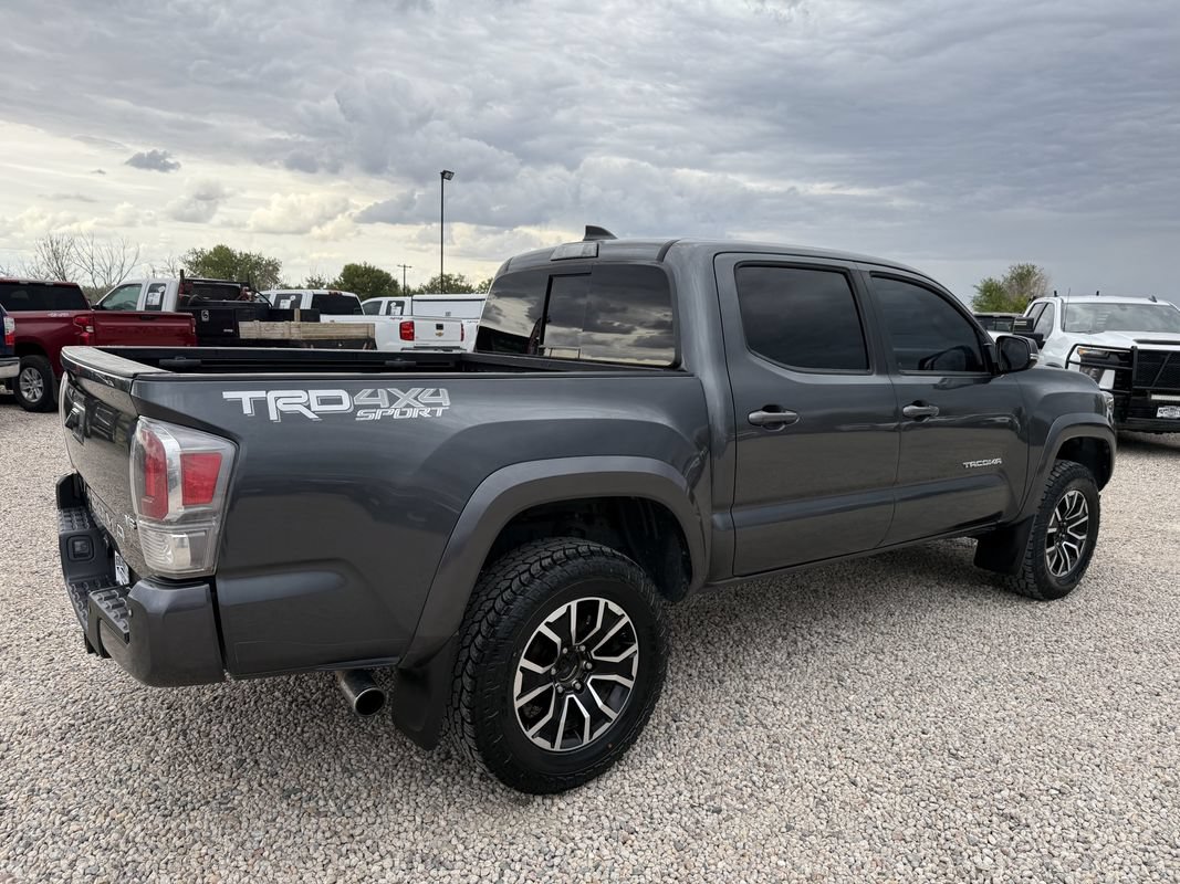 Used 2021 Toyota Tacoma TRD Sport w/ Technology Package AWD/4WD image 11