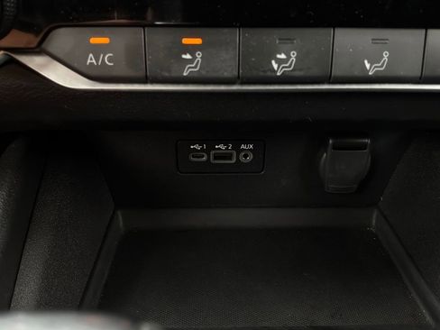 Used 2025 Nissan Altima 2.5 SV FWD image 25