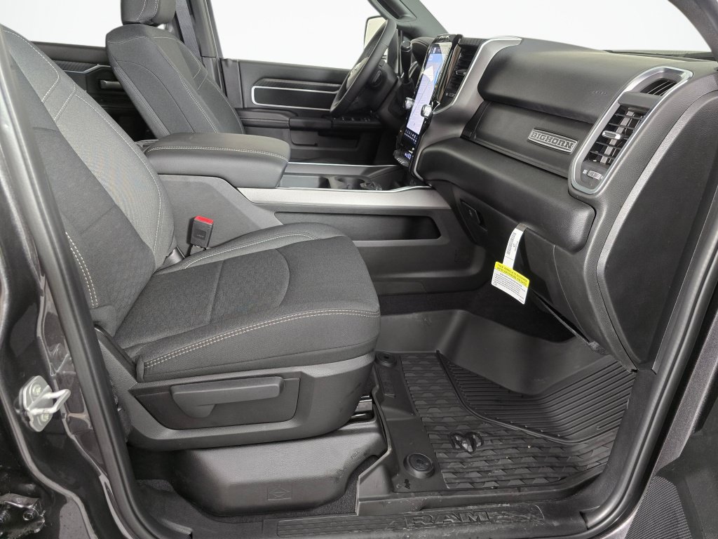 New 2026 RAM 2500 Big Horn AWD/4WD image 28