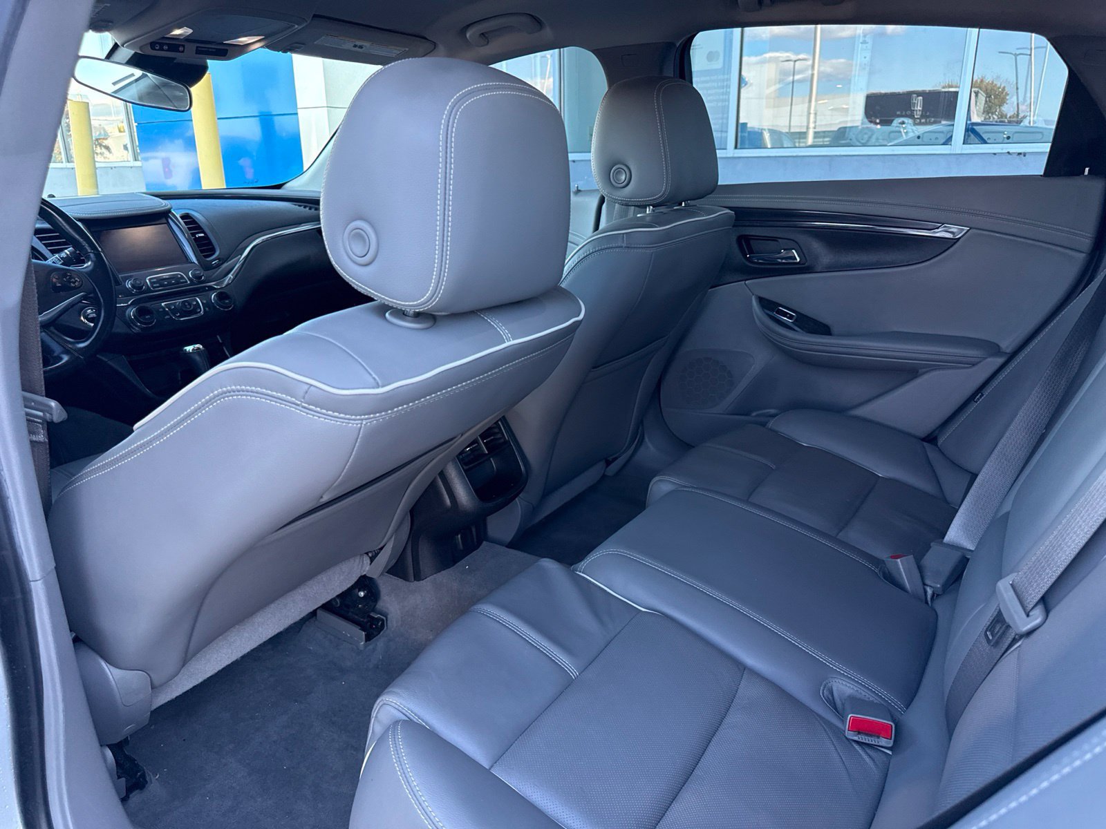 Used 2015 Chevrolet Impala LTZ FWD image 15
