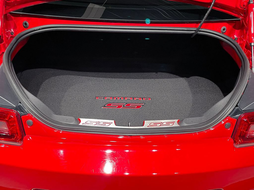 Used 2015 Chevrolet Camaro SS w/ Commemorative Special Edition RWD image 53