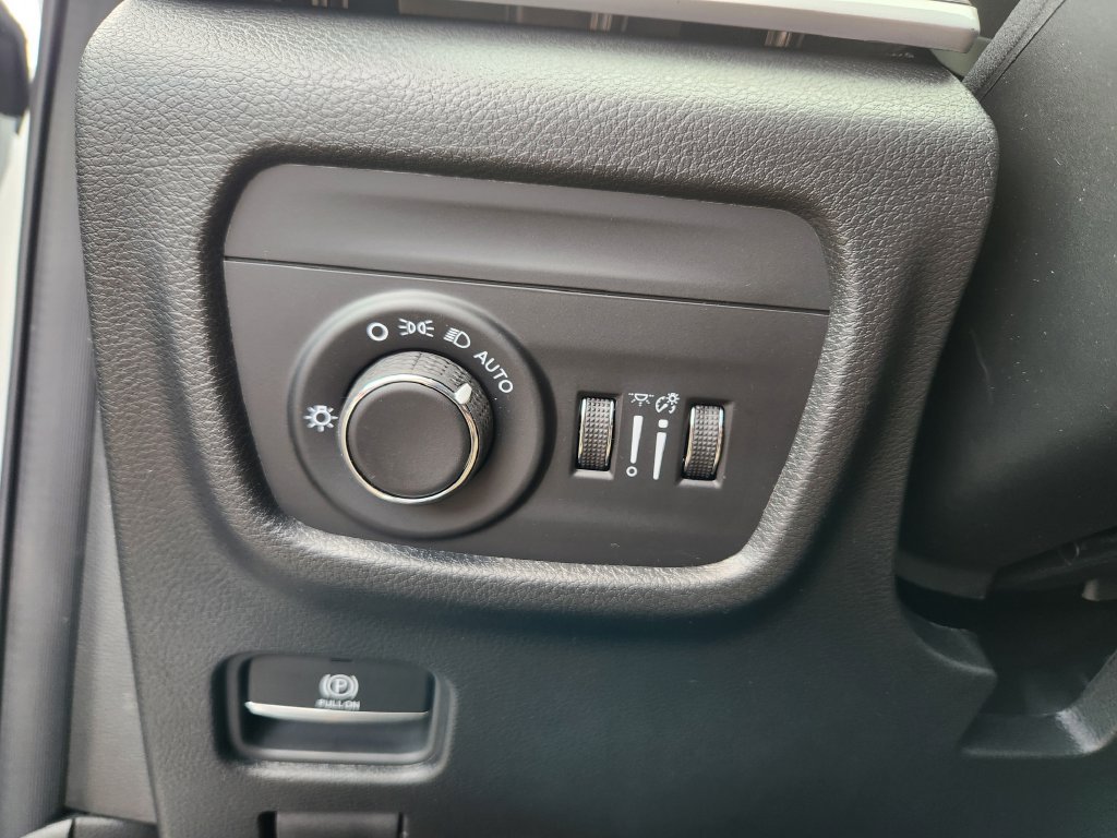 New 2026 Jeep Grand Cherokee Altitude AWD/4WD image 20