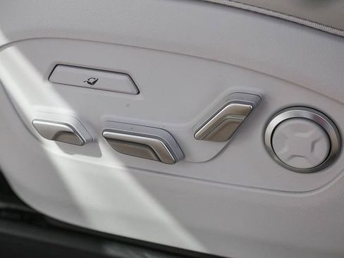 New 2026 Hyundai Ioniq 9 Limited image 25