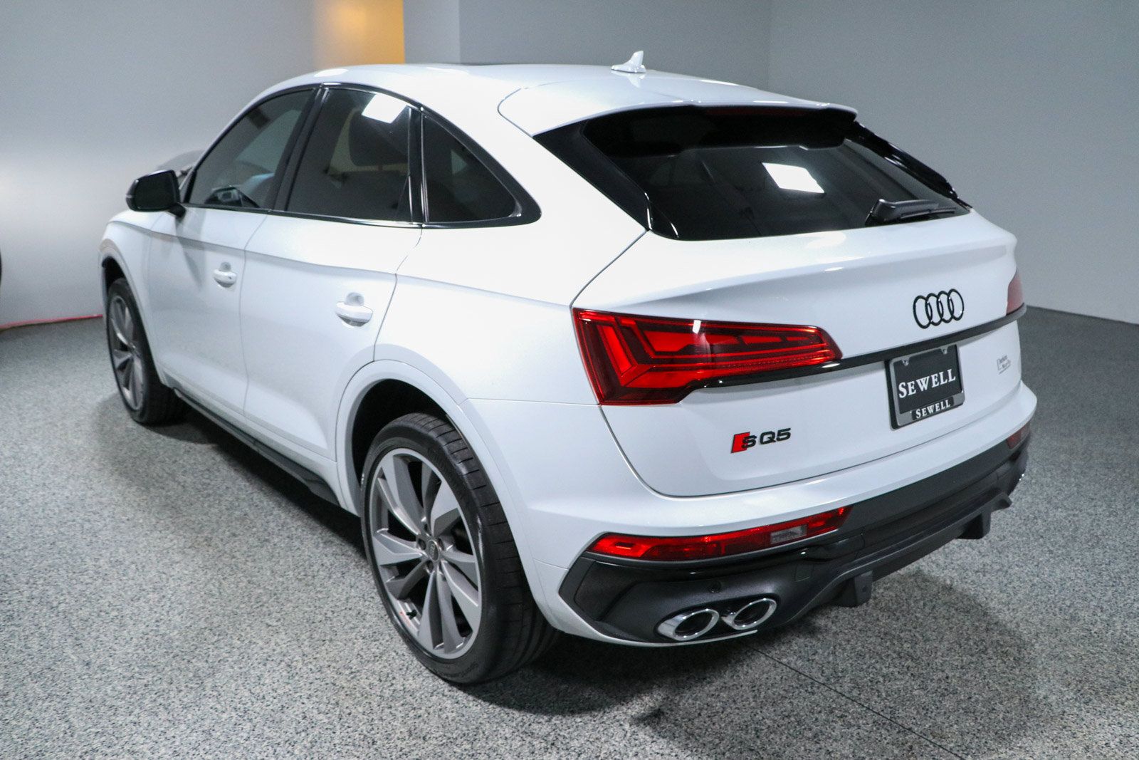 Used 2023 Audi SQ5 Premium Plus w/ Premium Plus Package AWD/4WD image 9