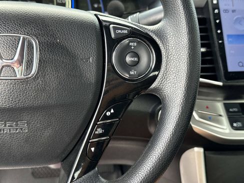 Used 2015 Honda Accord Hybrid Sedan image 20