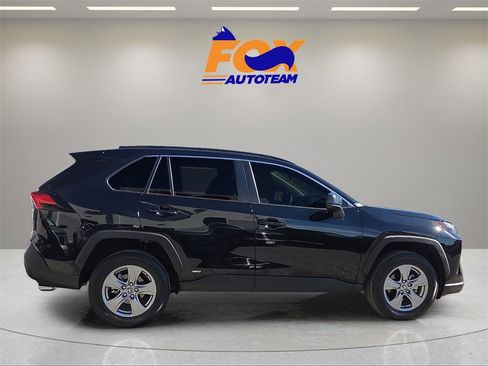 Used 2025 Toyota RAV4 LE image 6