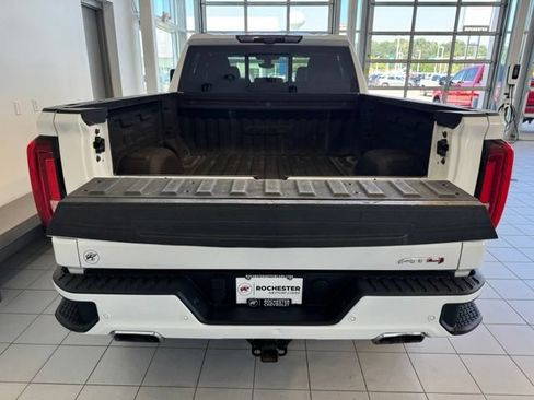 Used 2023 GMC Sierra 1500 AT4 w/ AT4 Preferred Package AWD/4WD image 45