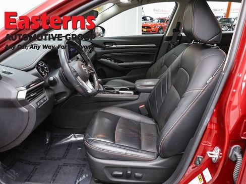 Used 2023 Nissan Altima 2.5 SR w/ SR Premium Package AWD/4WD image 14