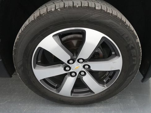Used 2019 Chevrolet Traverse LT w/ LT Premium Package AWD/4WD image 11