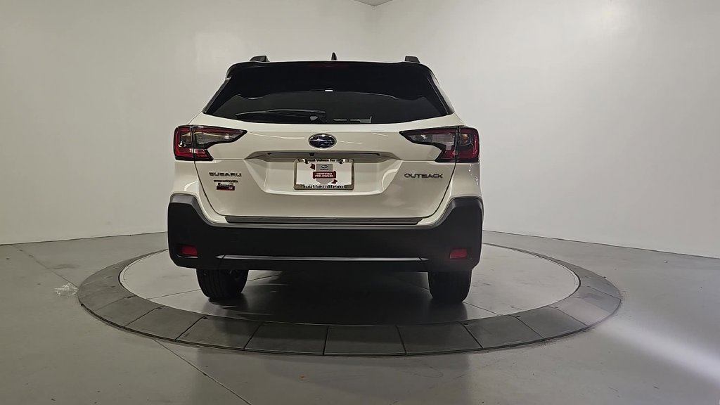 Certified 2025 Subaru Outback Premium AWD/4WD image 4